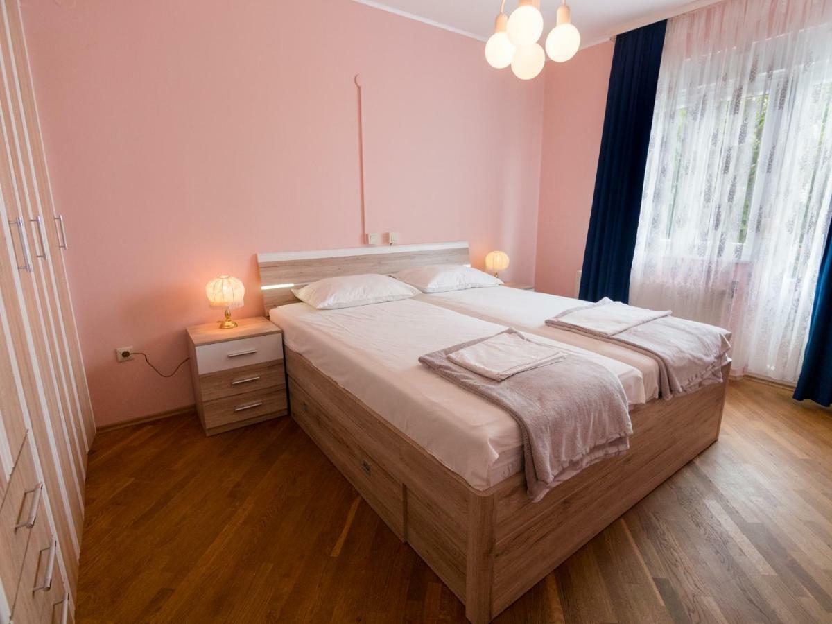 689 Banjol Apartamento Exterior foto
