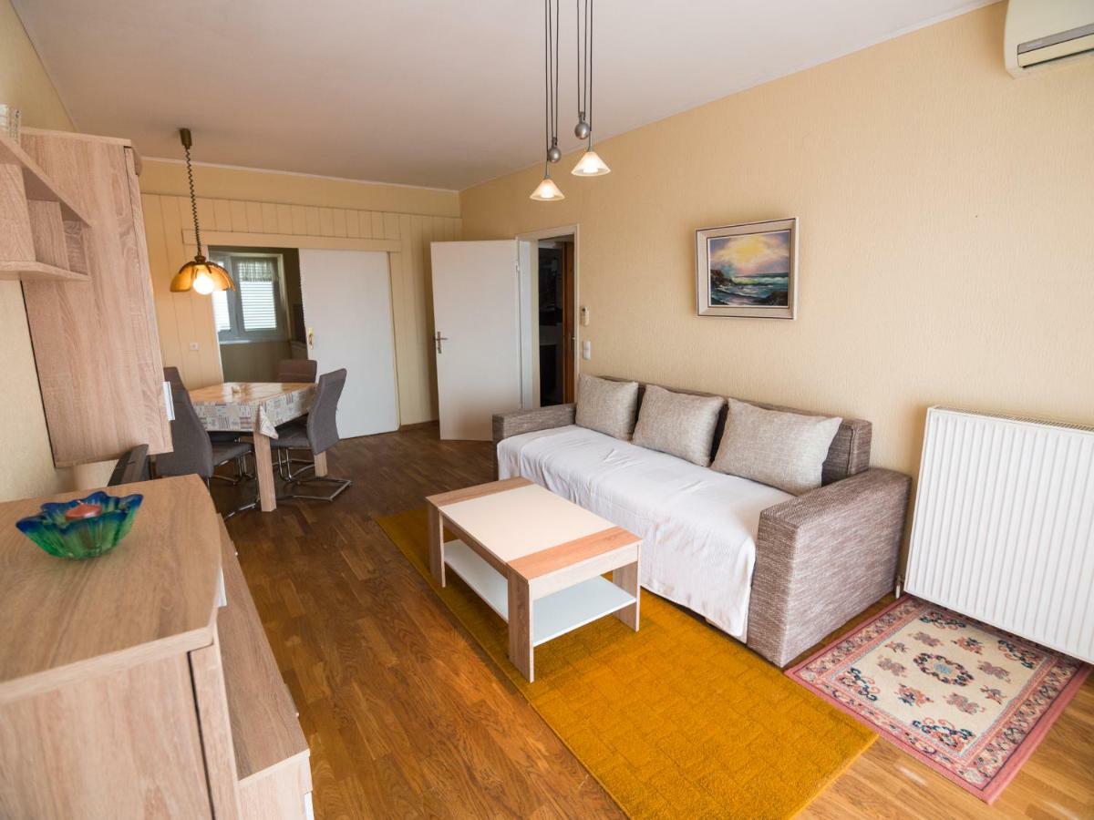 689 Banjol Apartamento Exterior foto