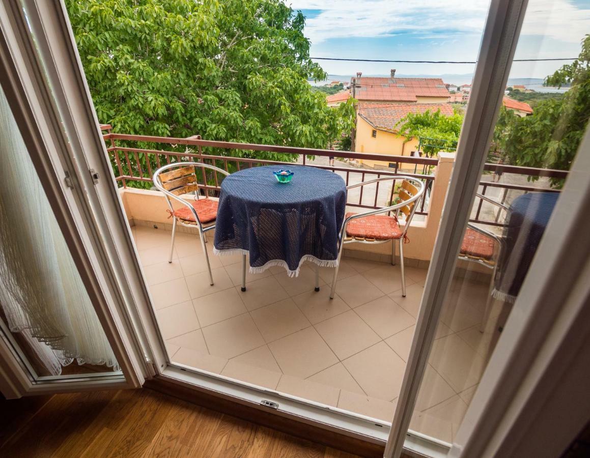 689 Banjol Apartamento Exterior foto